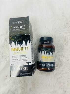 North shore Immunity Multi-Mushroom Extract  – White & Black Packaging